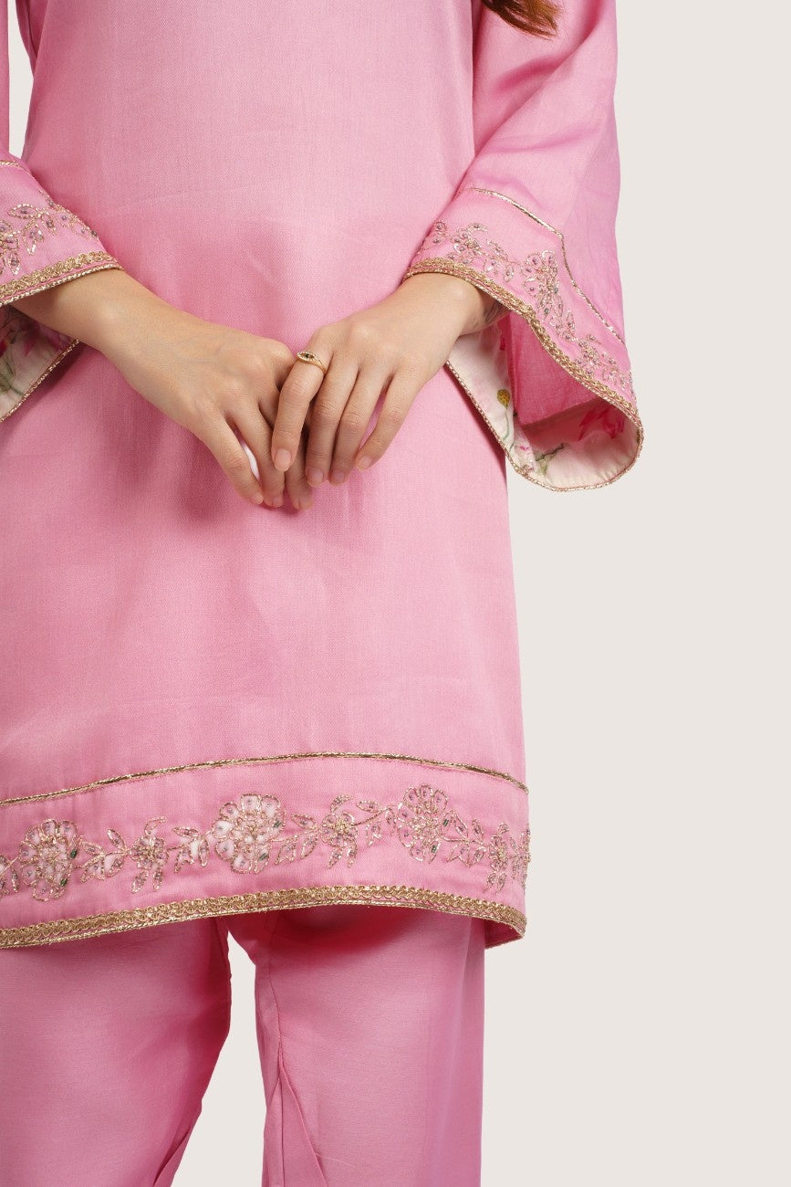 Roohi Embroidered Kurta Set