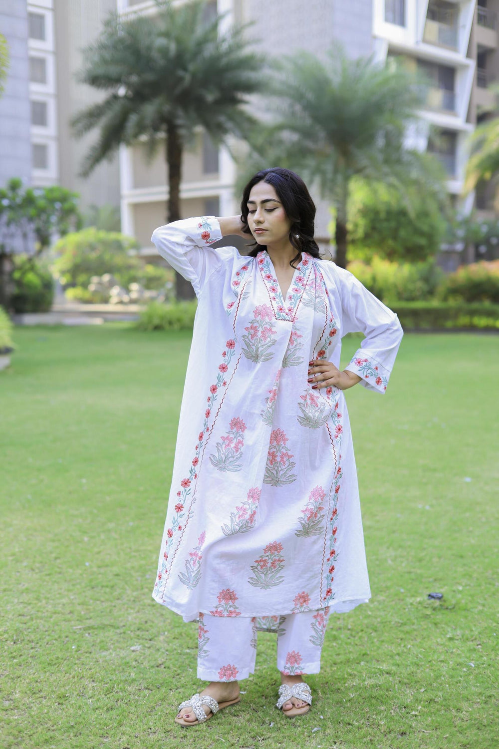 The Omna Jaipur Gulpehar Cotton Kurta Set