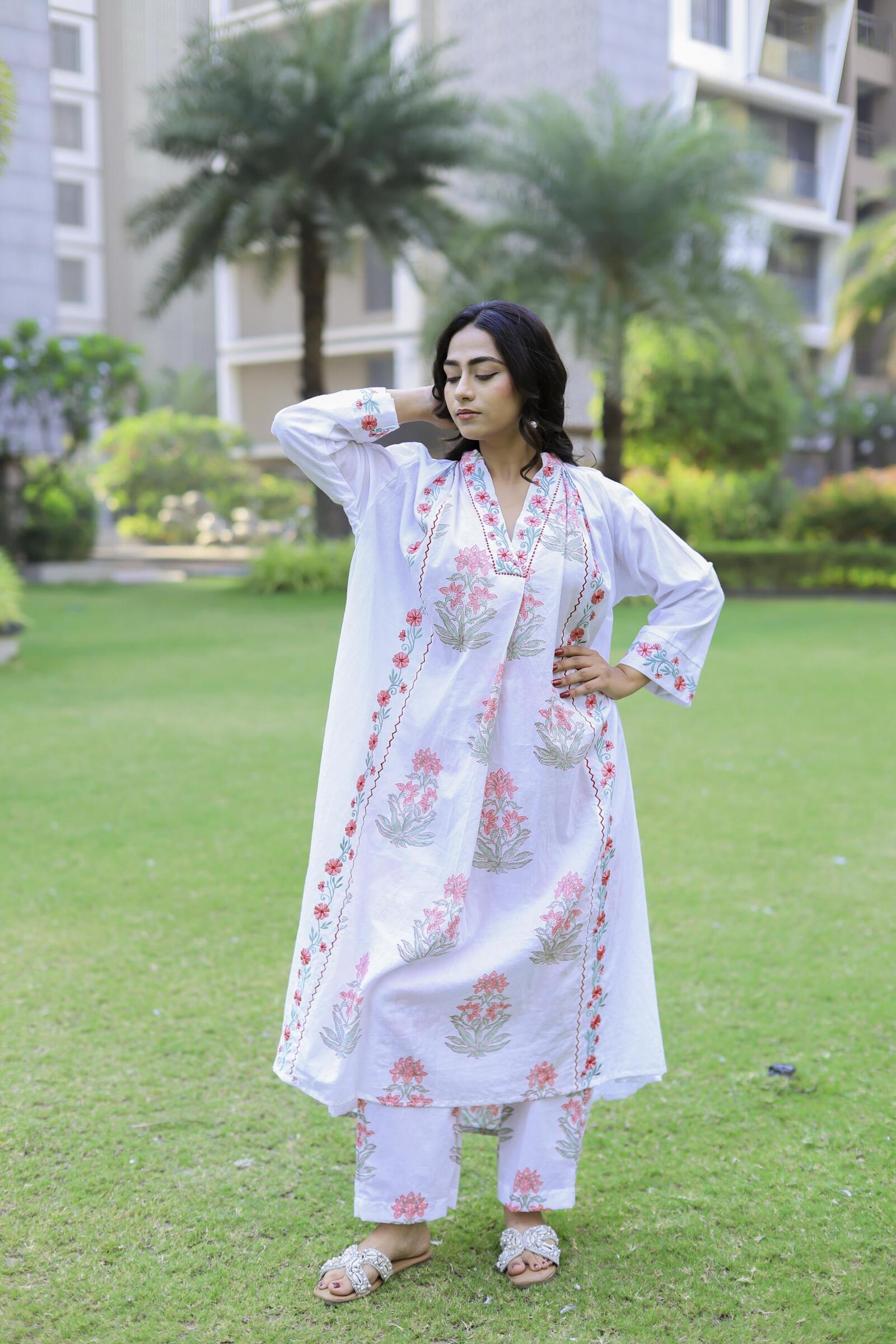 The Omna Jaipur Gulpehar Cotton Kurta Set