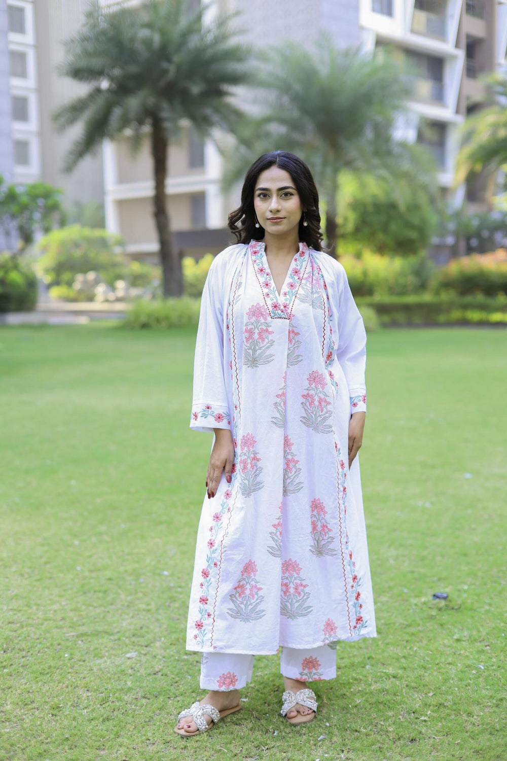 The Omna Jaipur Gulpehar Cotton Kurta Set