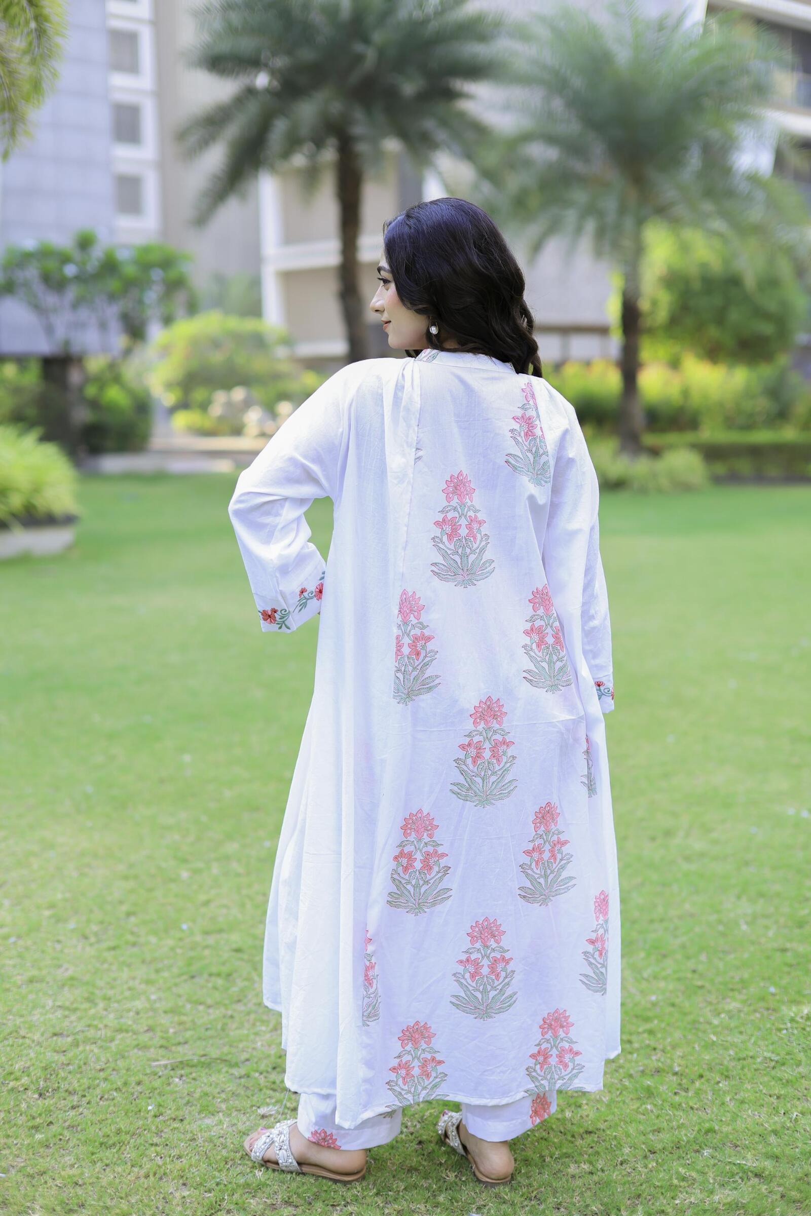 The Omna Jaipur Gulpehar Cotton Kurta Set