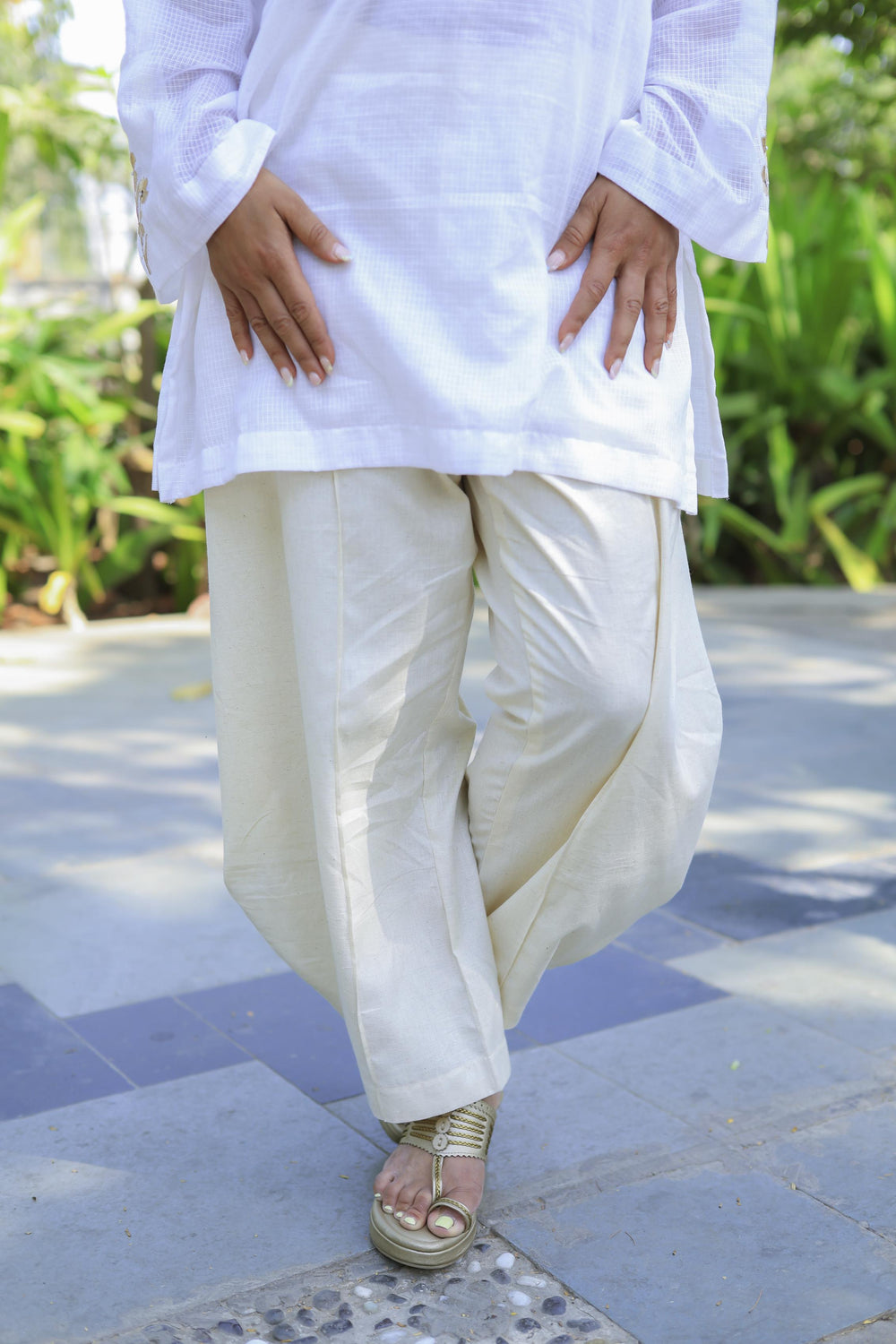 The Omna White vana kota kurta set
