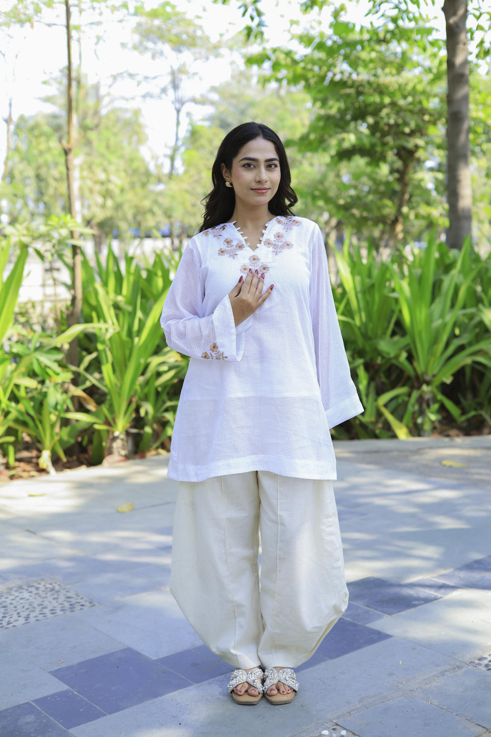 The Omna White vana kota kurta set