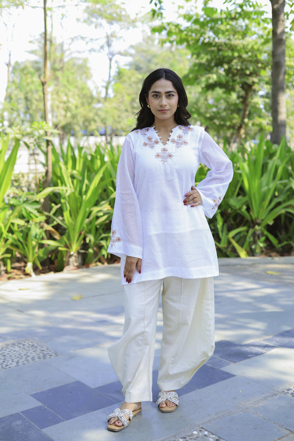 The Omna White vana kota kurta set