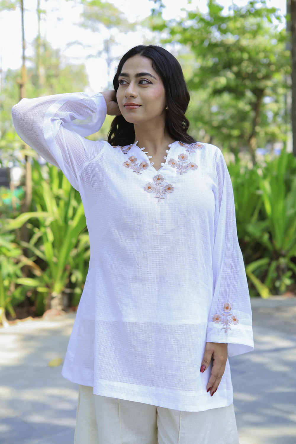 The Omna White vana kota kurta set