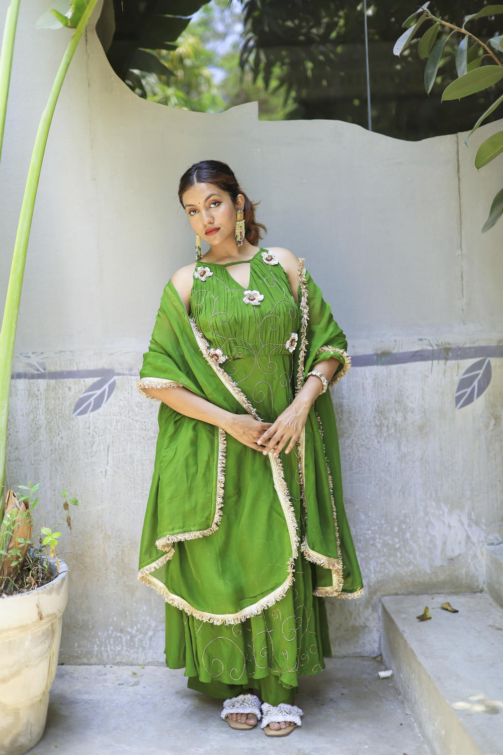 The Omna Women Zaria Suit Set