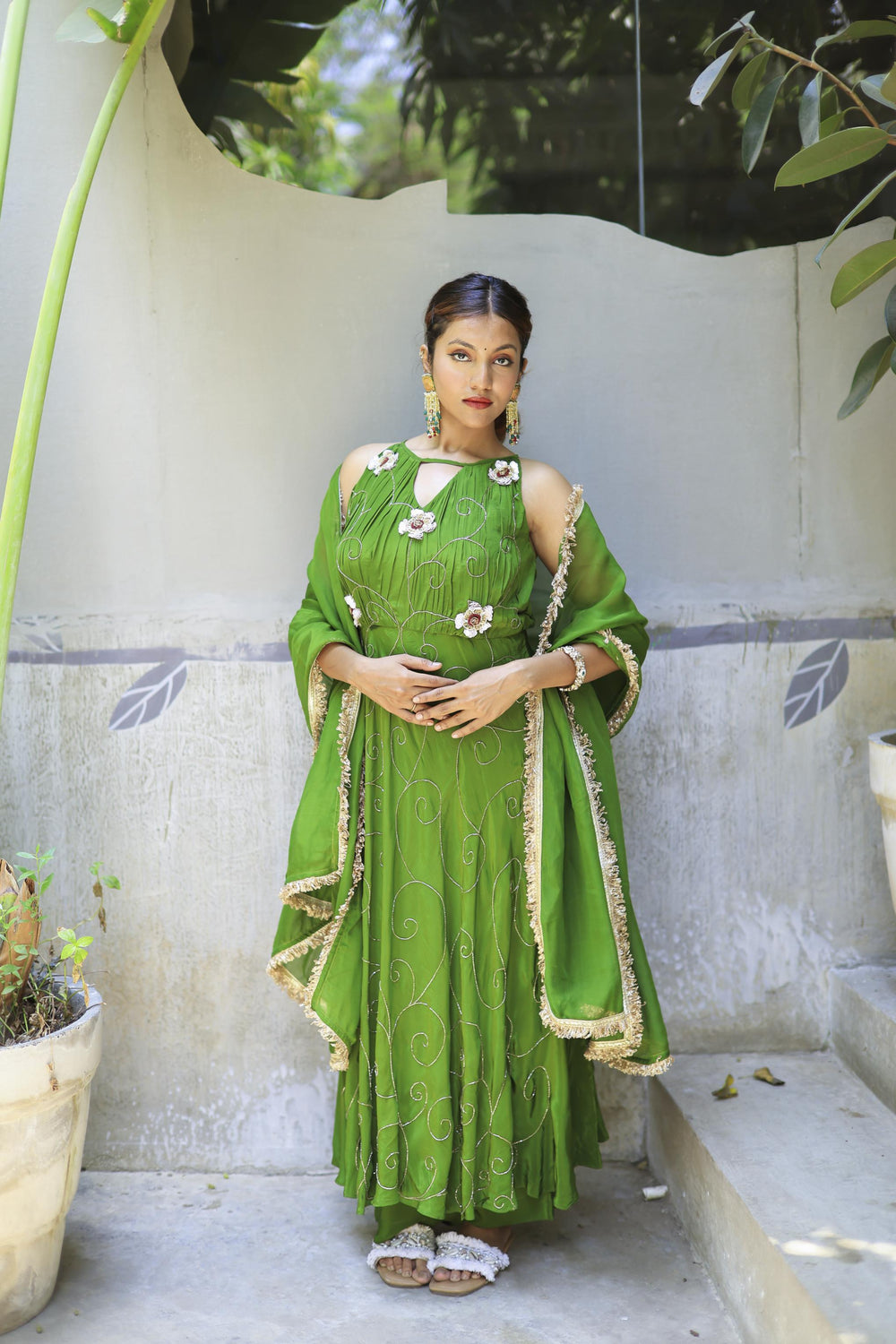 The Omna Women Zaria Suit Set