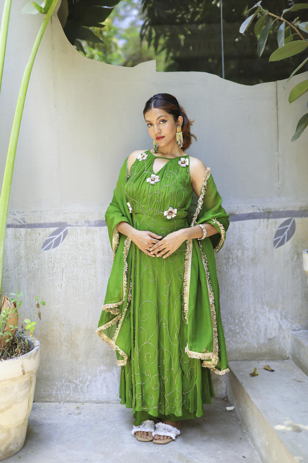 The Omna Women Zaria Suit Set