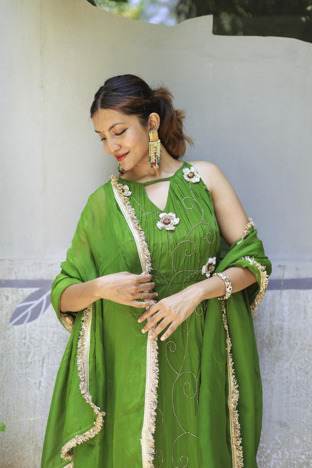 The Omna Women Zaria Suit Set