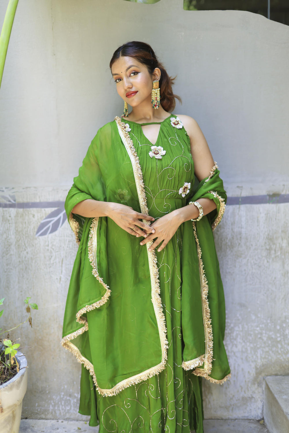 The Omna Women Zaria Suit Set