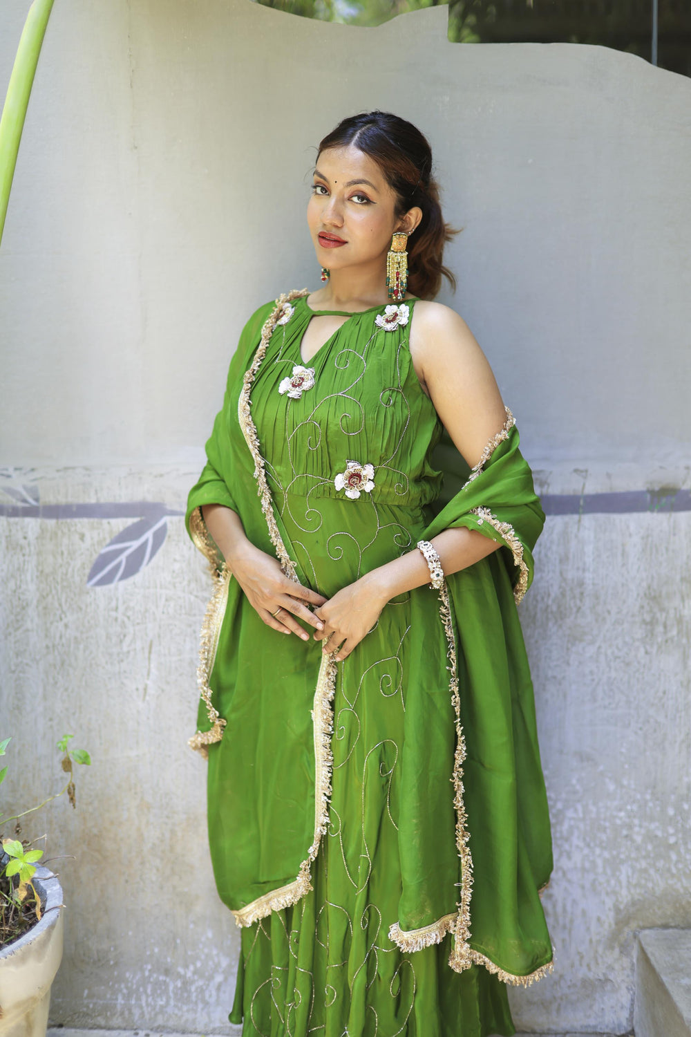 The Omna Women Zaria Suit Set