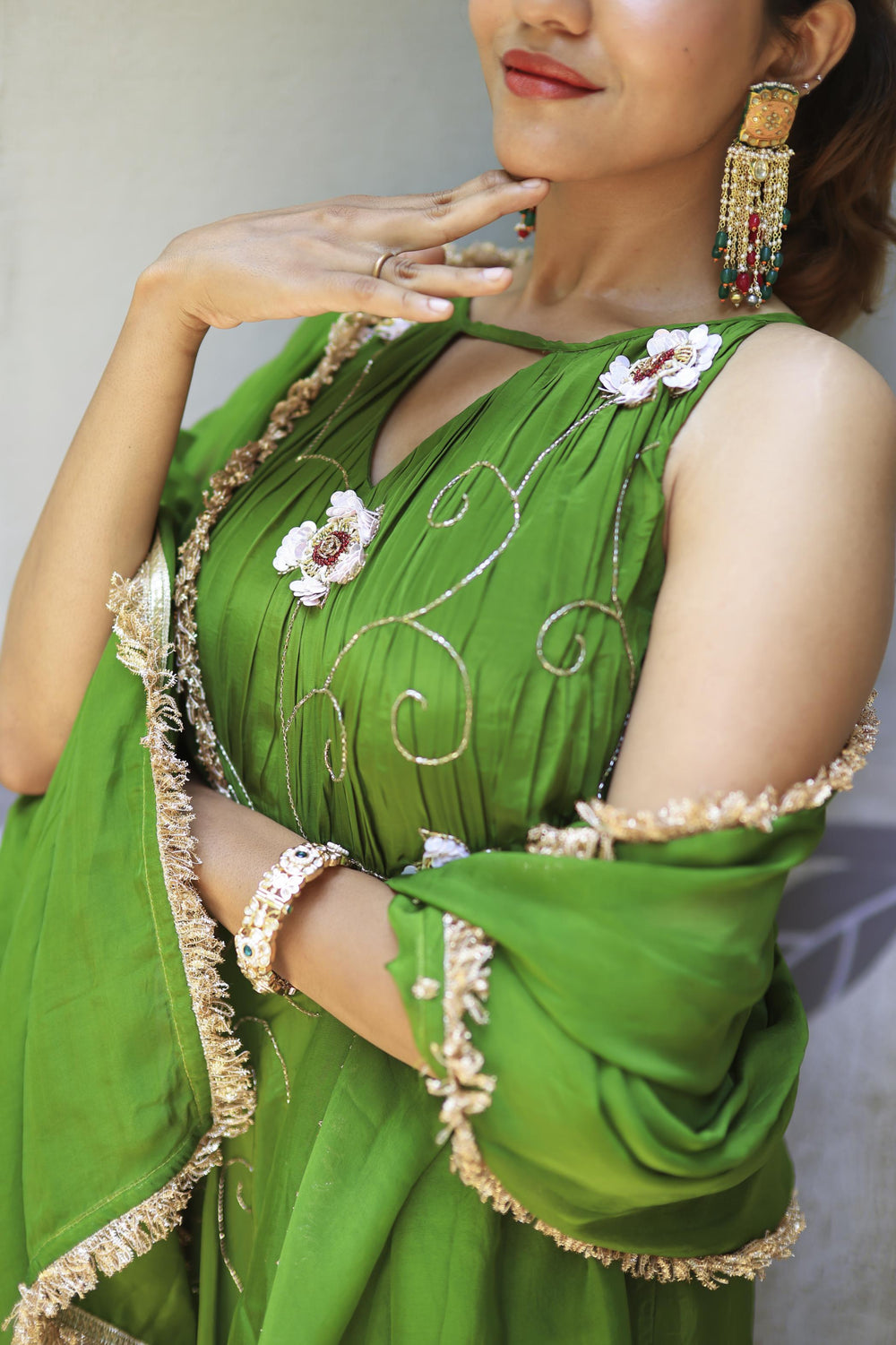 The Omna Women Zaria Suit Set