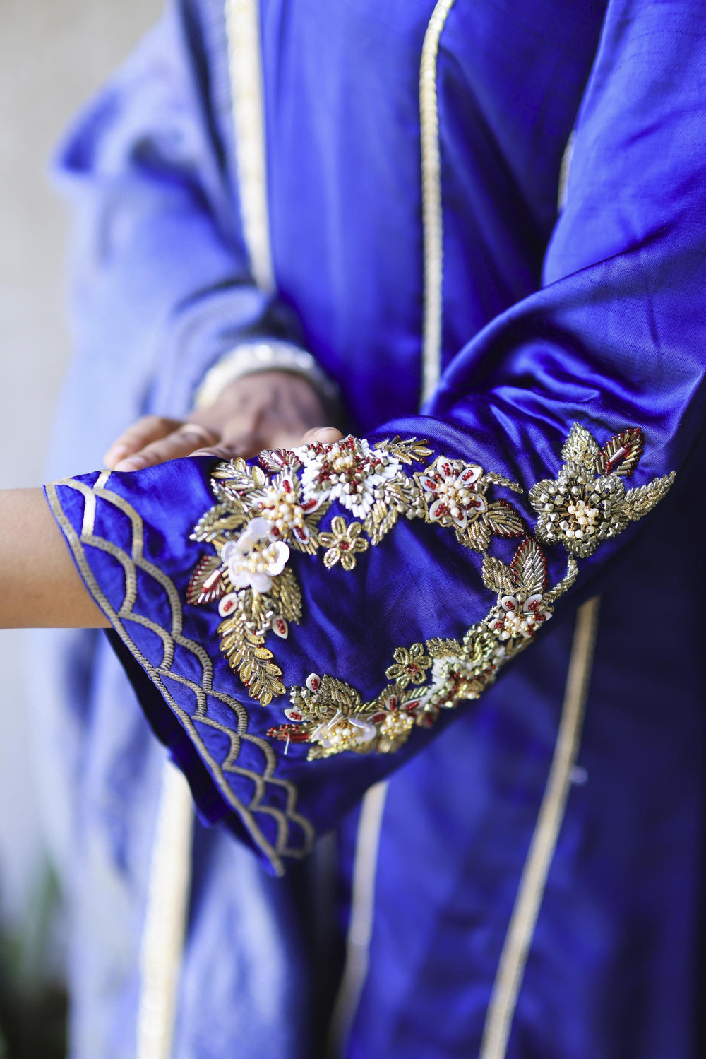 The Omna Women Meher Farshi set