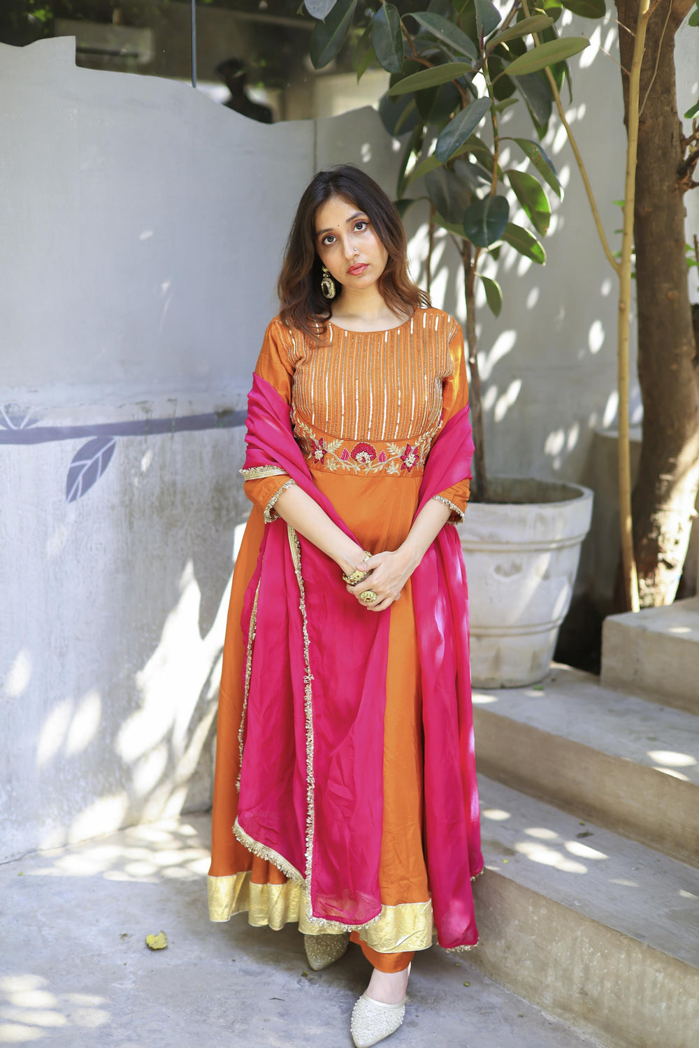 The Omna women Amber Gul Ensemble