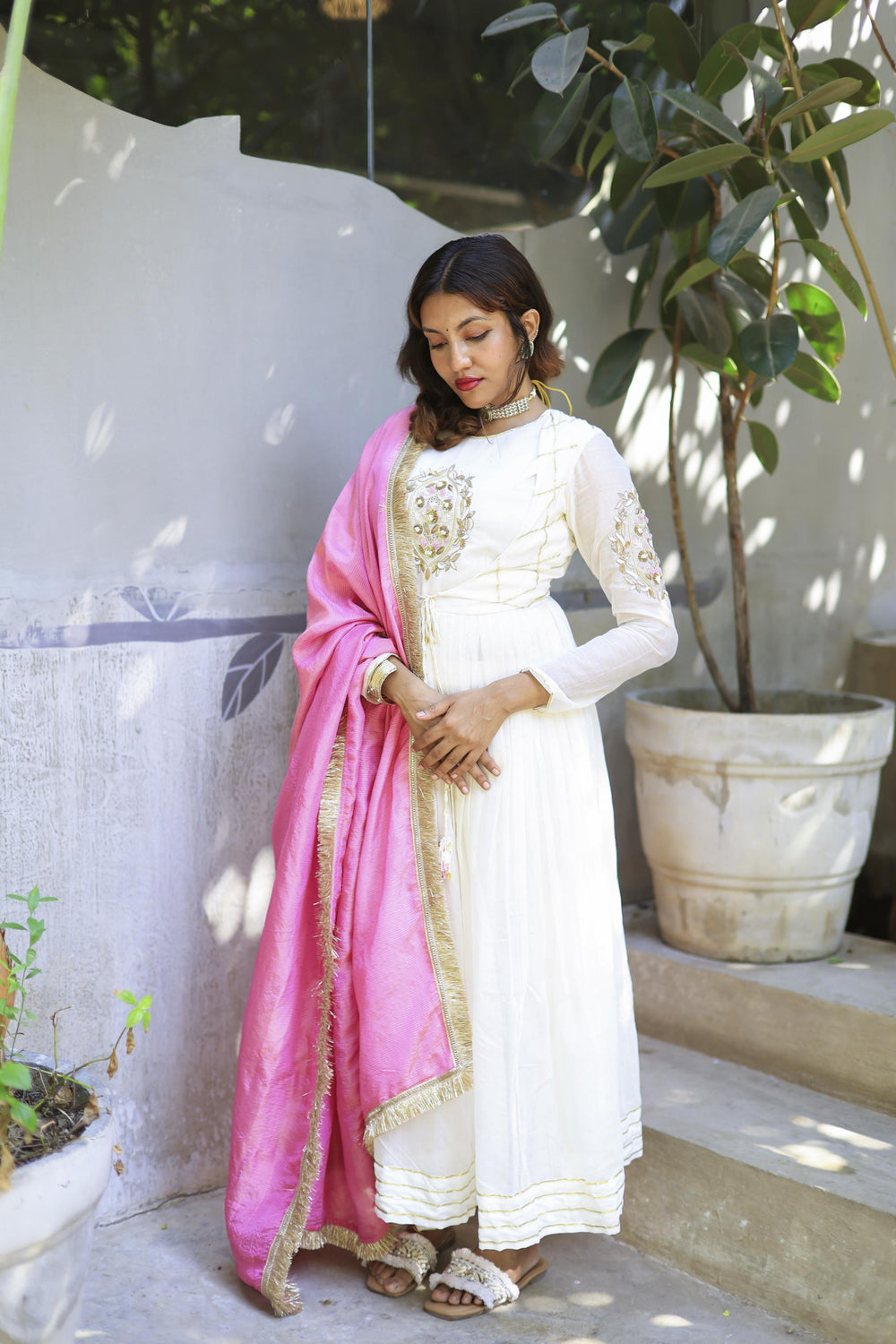 The Omna Women Noor Noir kutra dupatta set