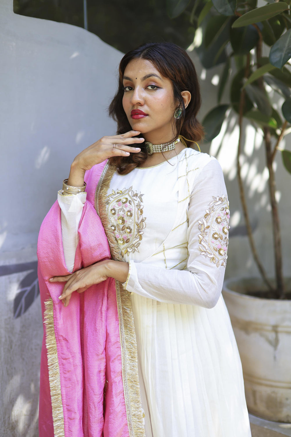 The Omna Women Noor Noir kutra dupatta set